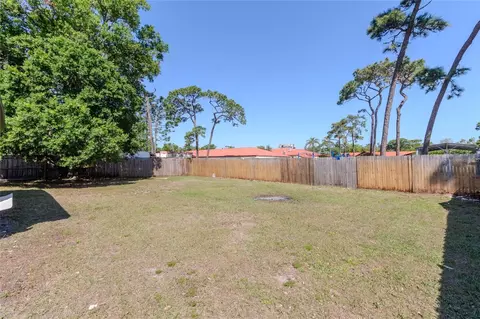 Exterior - 10889 124th Ave, Largo, FL 33778 photo 16 of 18