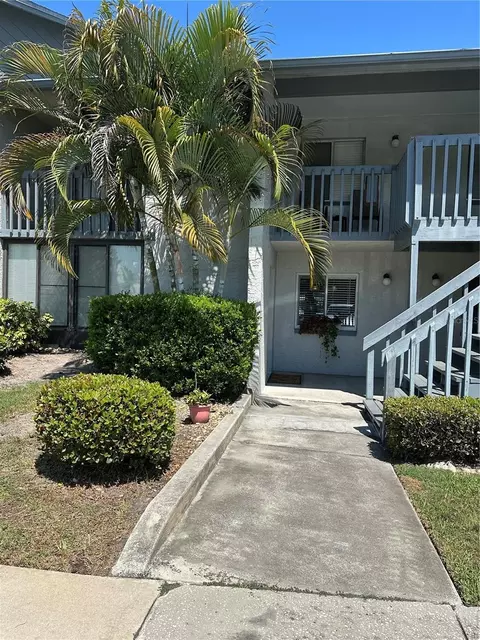 11201 122nd Ave N #127, Largo, FL 33778