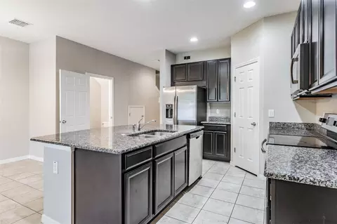 Kitchen - 7012 Holly Heath Dr, Riverview, FL 33578 photo 2 of 4