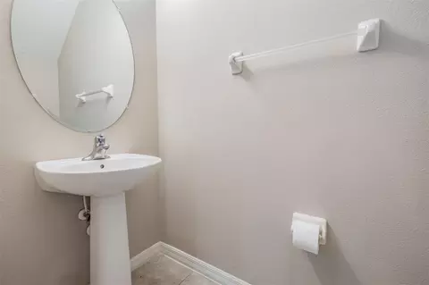 Bath - 7012 Holly Heath Dr, Riverview, FL 33578 photo 1 of 6