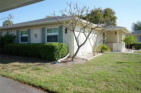 1901 Canterbury Ln #4, Sun City Center, FL 33573