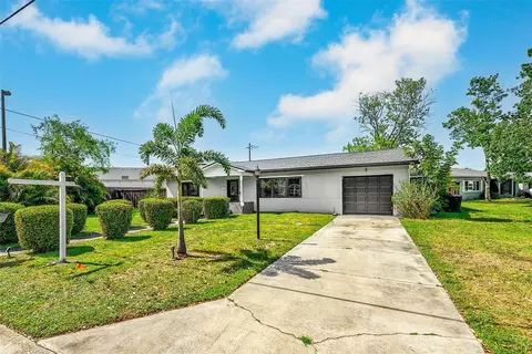 1026 Meadowlawn Dr N, Saint Petersburg, FL 33702