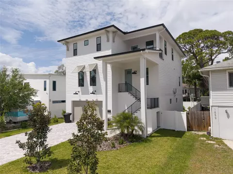1851 Mississippi Ave NE, Saint Petersburg, FL 33703