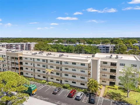 6070 80th St N #410, Saint Petersburg, FL 33709