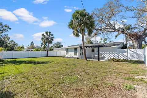 Exterior - 2003 6th Pl SW, Largo, FL 33770 photo 2 of 4
