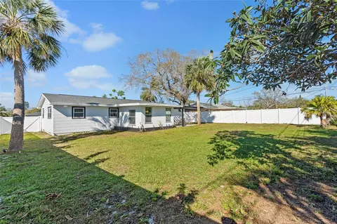 Exterior - 2003 6th Pl SW, Largo, FL 33770 photo 3 of 4