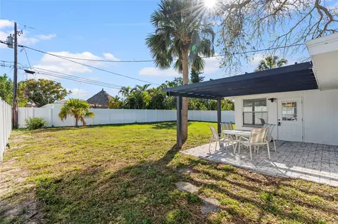 Exterior - 2003 6th Pl SW, Largo, FL 33770 photo 1 of 4