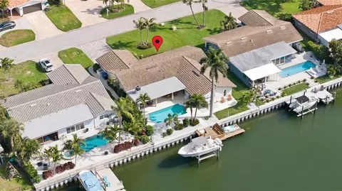 1971 Massachusetts Ave NE, Saint Petersburg, FL 33703