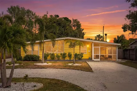 4420 Neptune Dr SE, Saint Petersburg, FL 33705