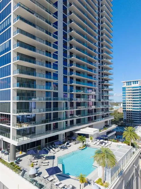 275 1st Ave S #3704, Saint Petersburg, FL 33701