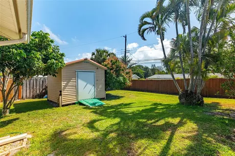 Exterior - 1365 Windsor Dr, Clearwater, FL 33756 photo 13 of 16