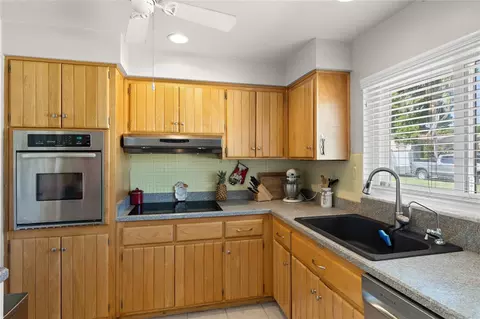 Kitchen - 1365 Windsor Dr, Clearwater, FL 33756 photo 2 of 4