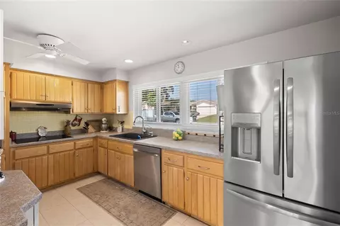 Kitchen - 1365 Windsor Dr, Clearwater, FL 33756 photo 1 of 4