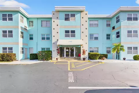 11447 Park Blvd #210, Seminole, FL 33772