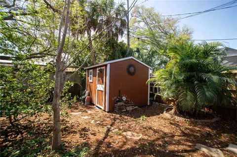 Exterior - 989 8th Ave NE, Largo, FL 33770 photo 5 of 5