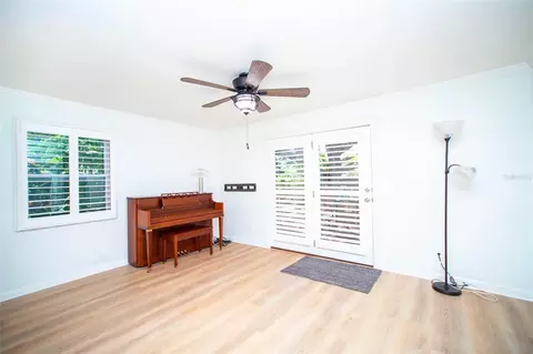 Living - 989 8th Ave NE, Largo, FL 33770 photo 4 of 4