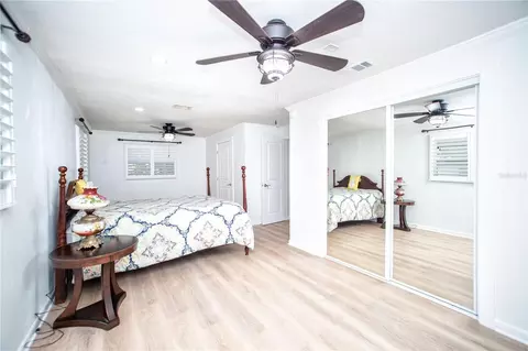 Bedroom - 989 8th Ave NE, Largo, FL 33770 photo 4 of 4