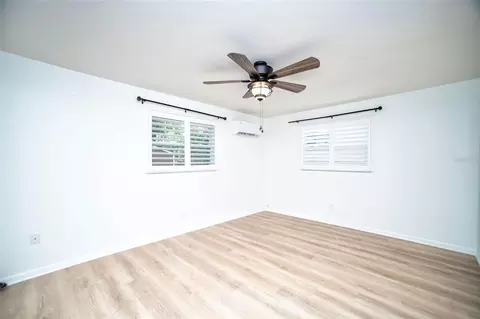 Bedroom - 989 8th Ave NE, Largo, FL 33770 photo 1 of 4
