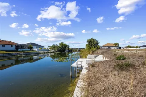 704 NW 9th St, Cape Coral, FL 33993