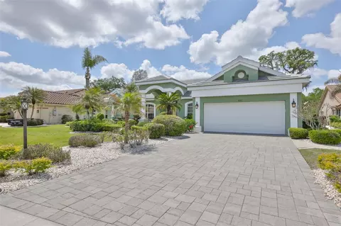 1107 Opal Ln, Sun City Center, FL 33573