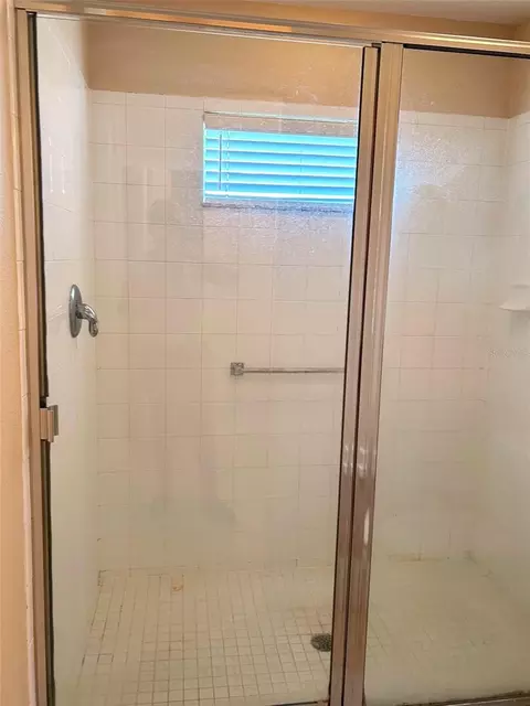 Bath - 11636 Spindrift Loop, Hudson, FL 34667 photo 2 of 3