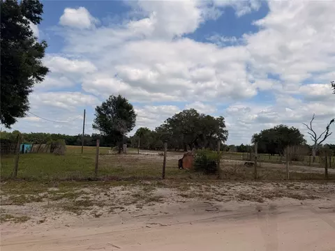 20512 Ramer Rd, Dade City, FL 33523