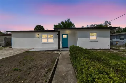 430 Pevetty Dr, Plant City, FL 33563