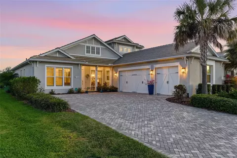8245 Grande Shores Dr, Sarasota, FL 34240