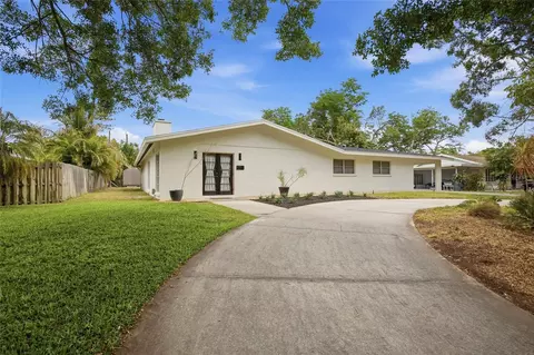 615 Fontana Ln, Bradenton, FL 34209