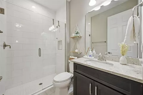 Bath - 8310 Carrhill Pl, Parrish, FL 34219 photo 1 of 8