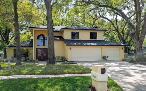 1711 Magdalene Manor Dr, Tampa, FL 33613