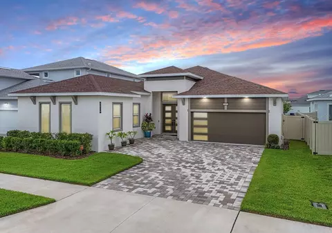 8809 Drummer Plank Dr, Wesley Chapel, FL 33545