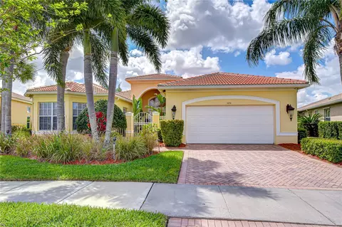 5056 Ruby Flats Dr, Wimauma, FL 33598
