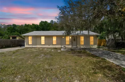 9917 Lake Dr, New Port Richey, FL 34654
