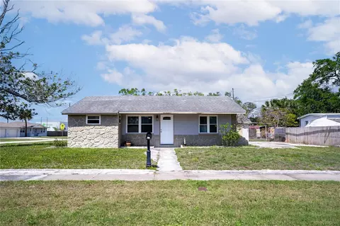 701 61st Ave NE, Saint Petersburg, FL 33703