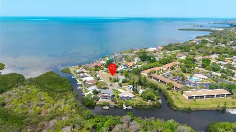 1121 S Florida Ave, Tarpon Springs, FL 34689