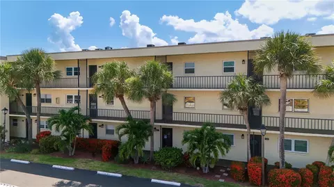 11485 Oakhurst Rd #1100-1, Largo, FL 33774