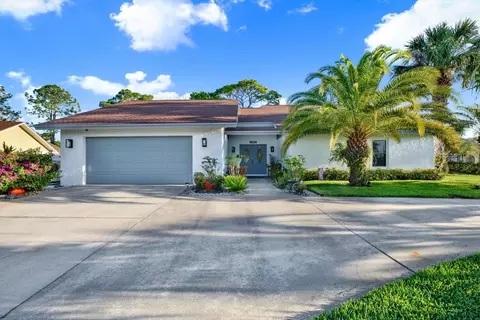 4303 Middle Lake Dr, Tampa, FL 33624