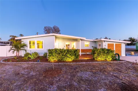 2110 Alcazar Way S, Saint Petersburg, FL 33712