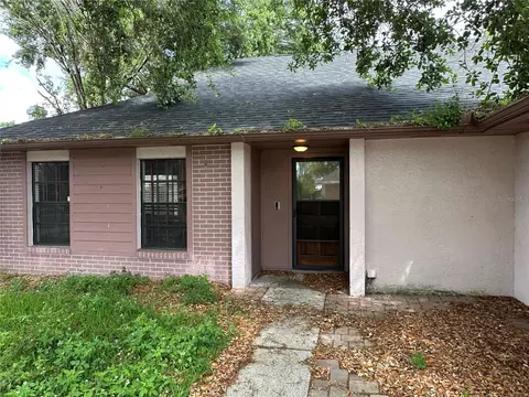 Exterior - 1402 Shell Flower Dr, Brandon, FL 33511 photo 4 of 6