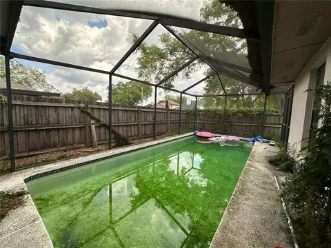 Exterior - 1402 Shell Flower Dr, Brandon, FL 33511 photo 6 of 6