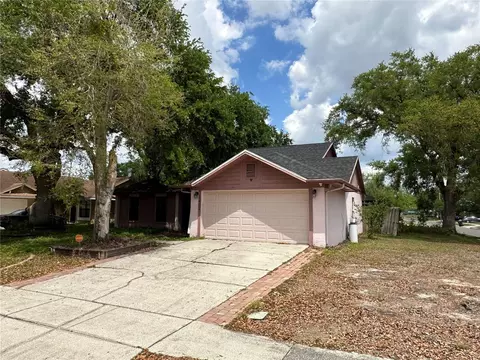 Exterior - 1402 Shell Flower Dr, Brandon, FL 33511 photo 3 of 6