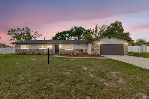 615 Royal Crest Dr, Brandon, FL 33511
