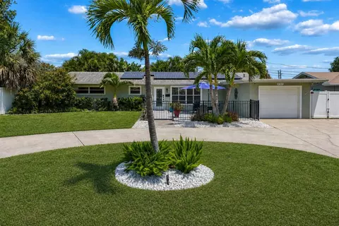 6765 11th Ave N, Saint Petersburg, FL 33710