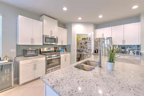 Kitchen - 11130 Spring Point Cir, Riverview, FL 33579 photo 1 of 7