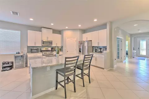 Kitchen - 11130 Spring Point Cir, Riverview, FL 33579 photo 7 of 7