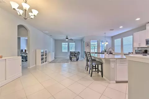 Entry Way - 11130 Spring Point Cir, Riverview, FL 33579 photo 5 of 7