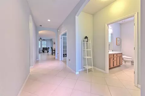 Entry Way - 11130 Spring Point Cir, Riverview, FL 33579 photo 2 of 7