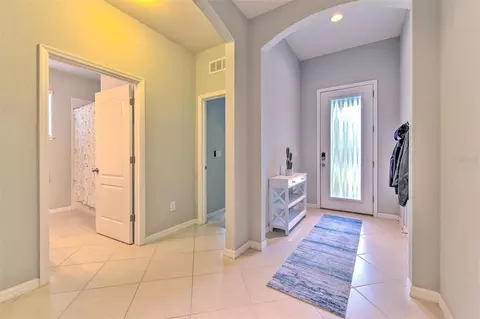 Entry Way - 11130 Spring Point Cir, Riverview, FL 33579 photo 3 of 7