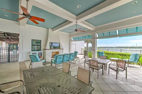 View/Area - 11130 Spring Point Cir, Riverview, FL 33579 photo 3 of 8